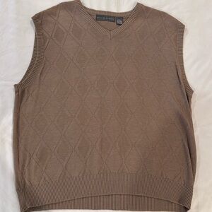 Oscar De La Renta Men’s V-Neck Sweater Vest